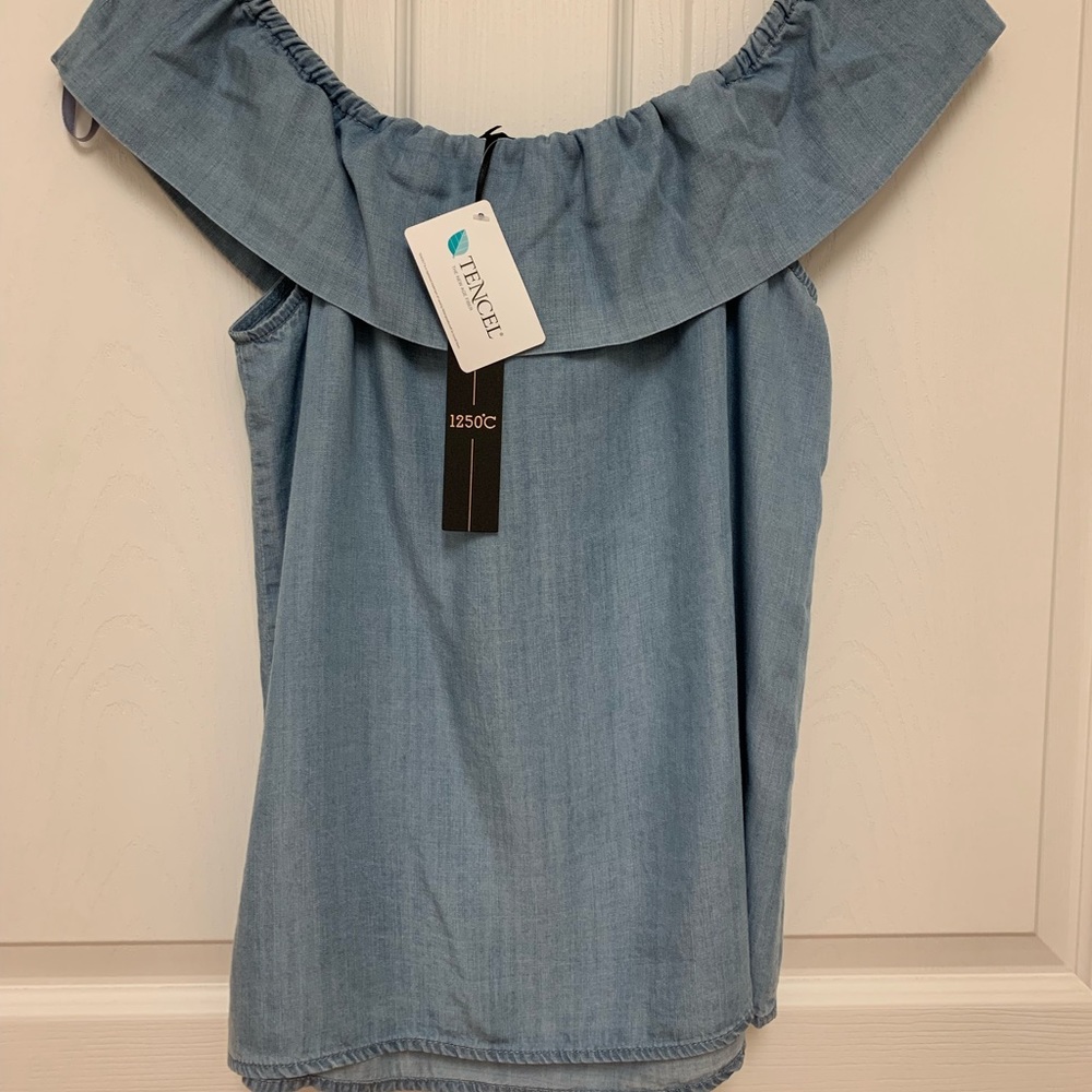 Super soft Off shoulder boutique top - Picture 2 of 2